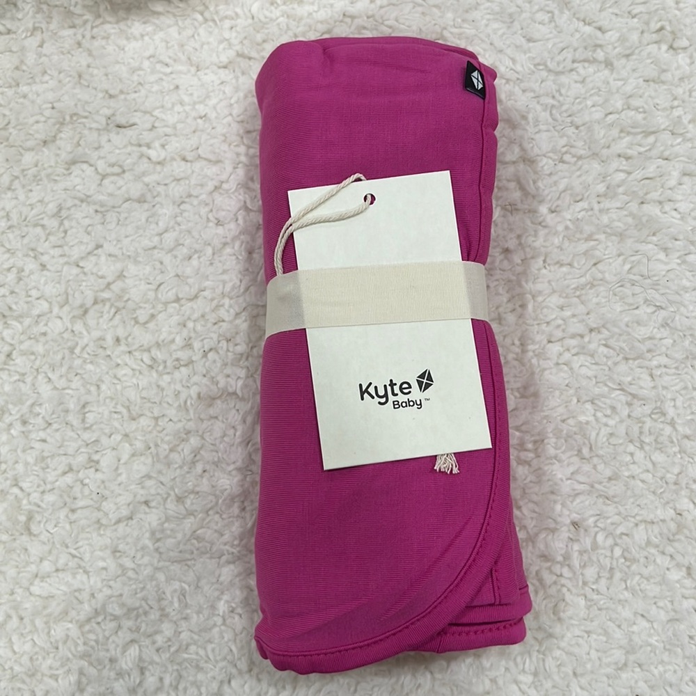 Kyte BABY Fuchsia Blanket